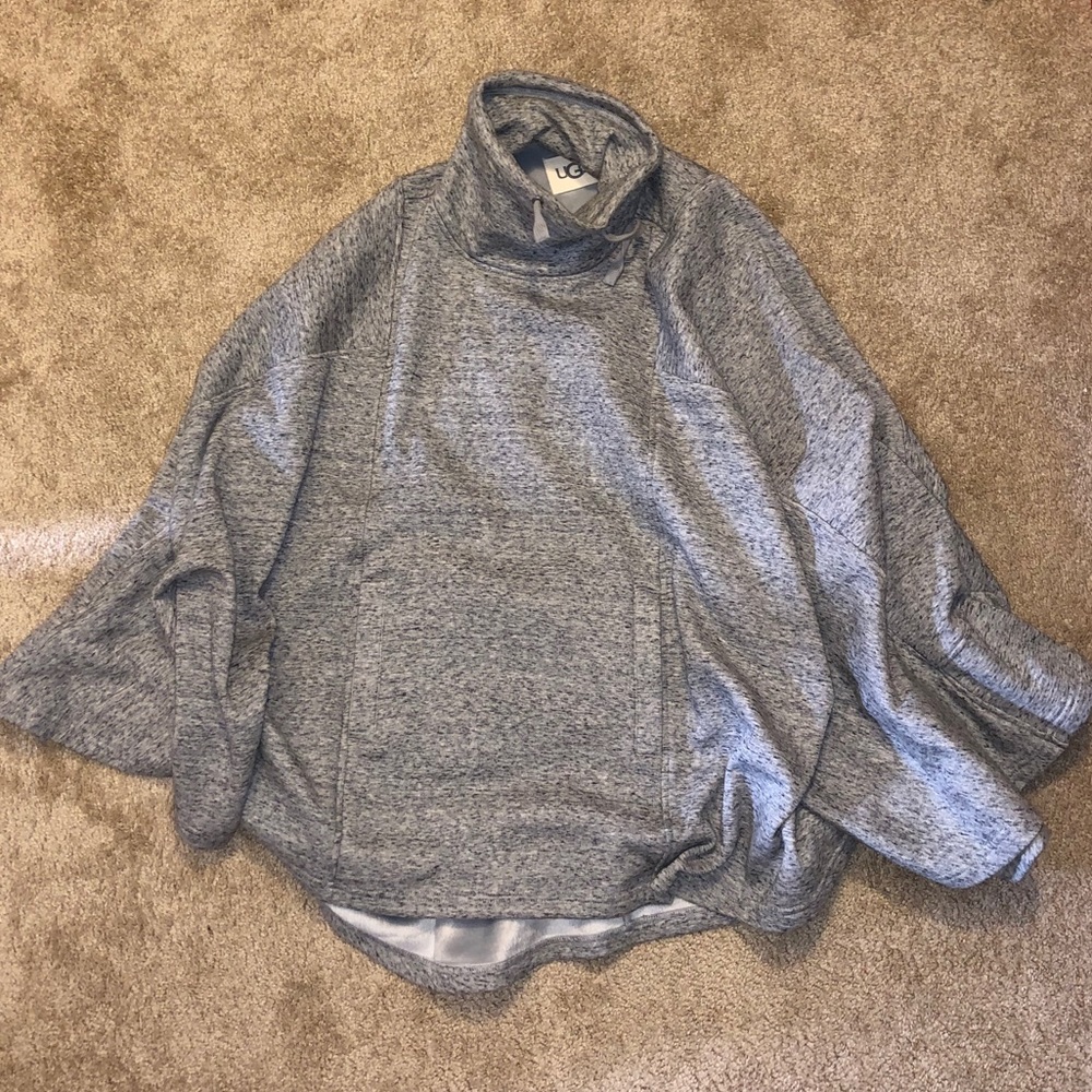 UGG Poncho Size M/L - Brand New Without Tags